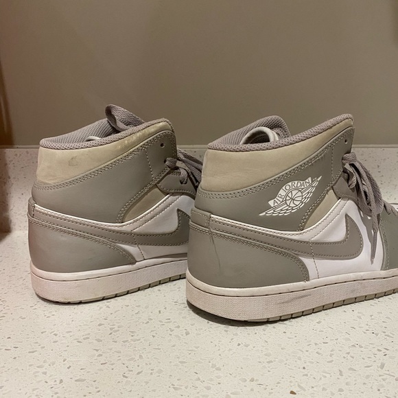 Men’s Air Jordan Mid “College Grey” - Picture 3 of 5